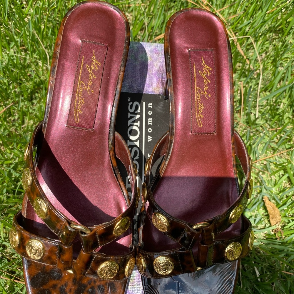 🚨❤️EXPRESSIONS SANDALS🚨❤️ - Picture 4 of 6